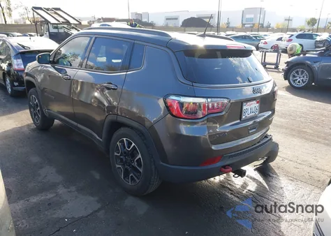 2020 Jeep Compass Trailhawk 4X4 from USA, damaged, VIN 3C4NJDDB9LT111997